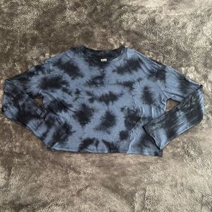 96. PINK Victoria’s Secret Tie Dye Oversized Long Sleeve Cropped Shirt Size S